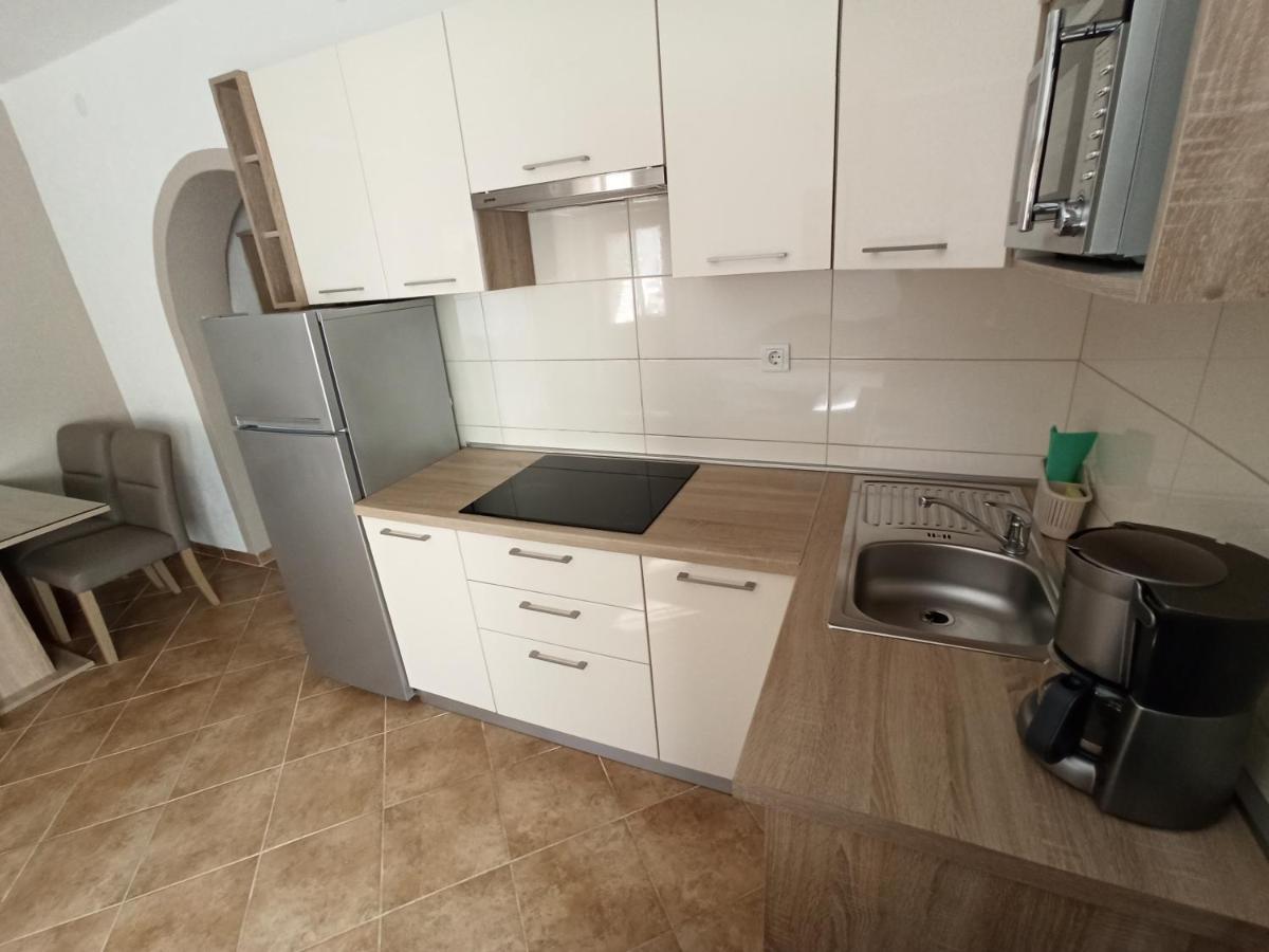 Apartmani Vesna Krk Town Exterior foto