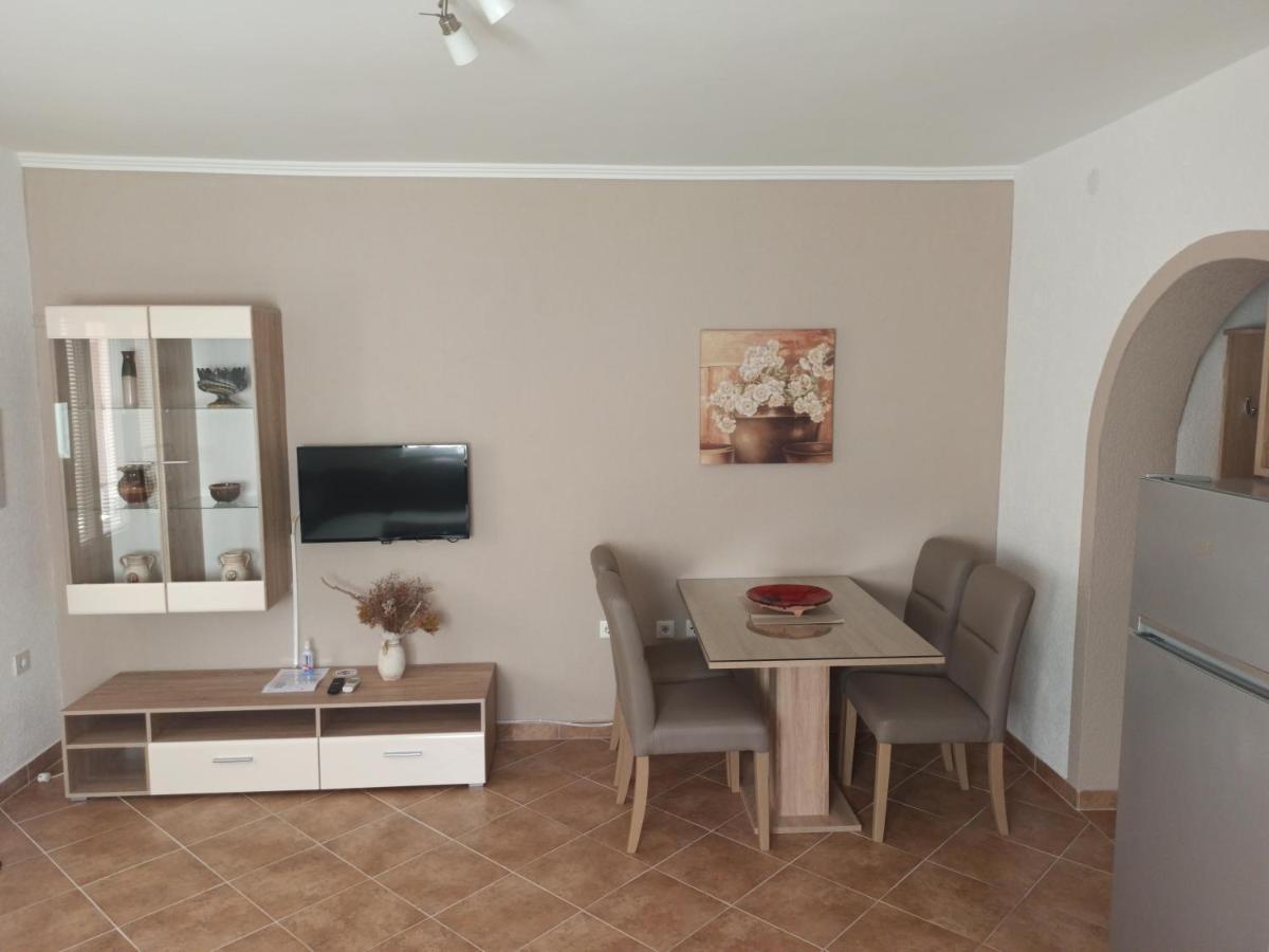 Apartmani Vesna Krk Town Exterior foto